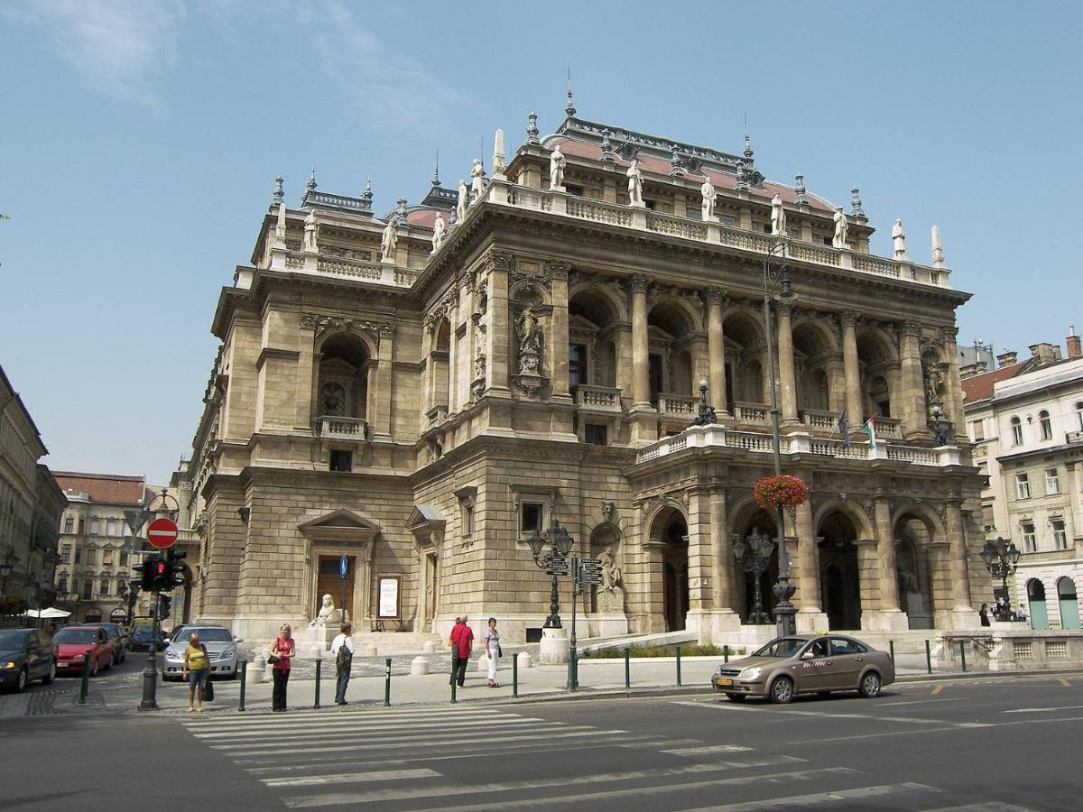 Little Americas Main Street Apartments Budapest Eksteriør billede